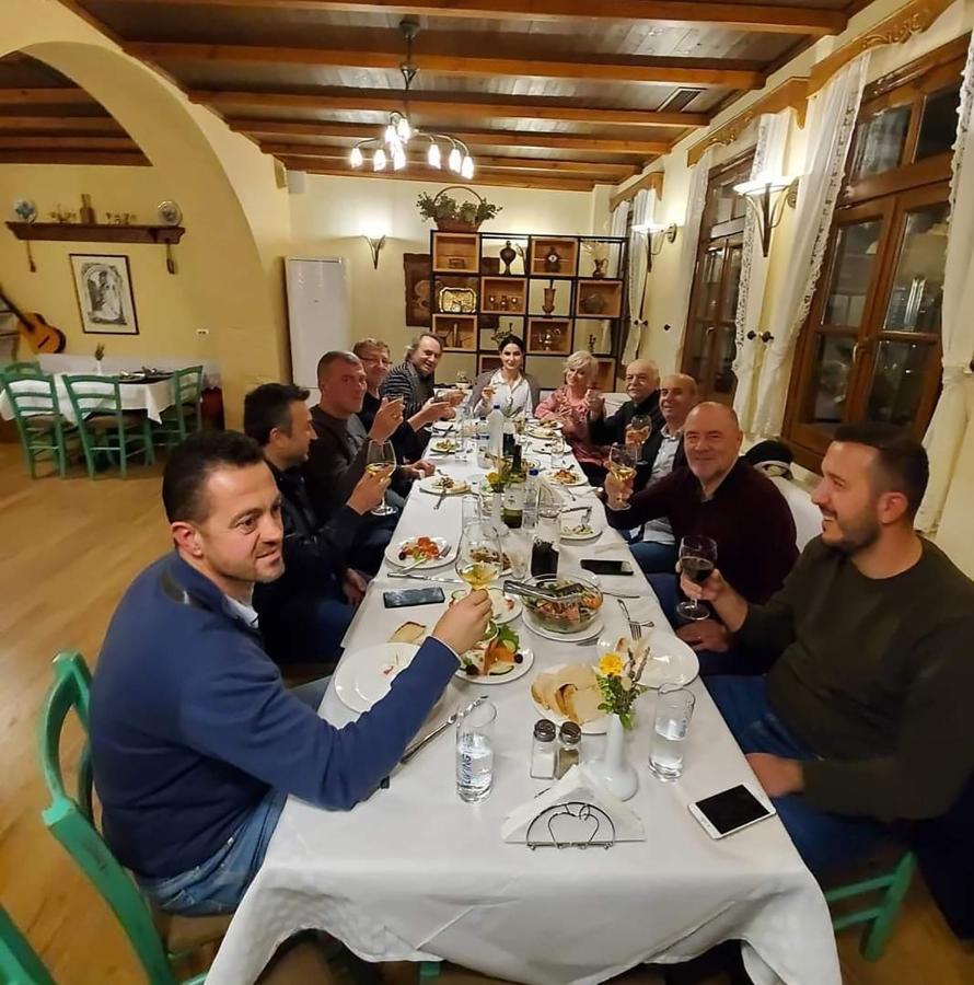 Hotel Bineri Gjirokastër Eksteriør billede